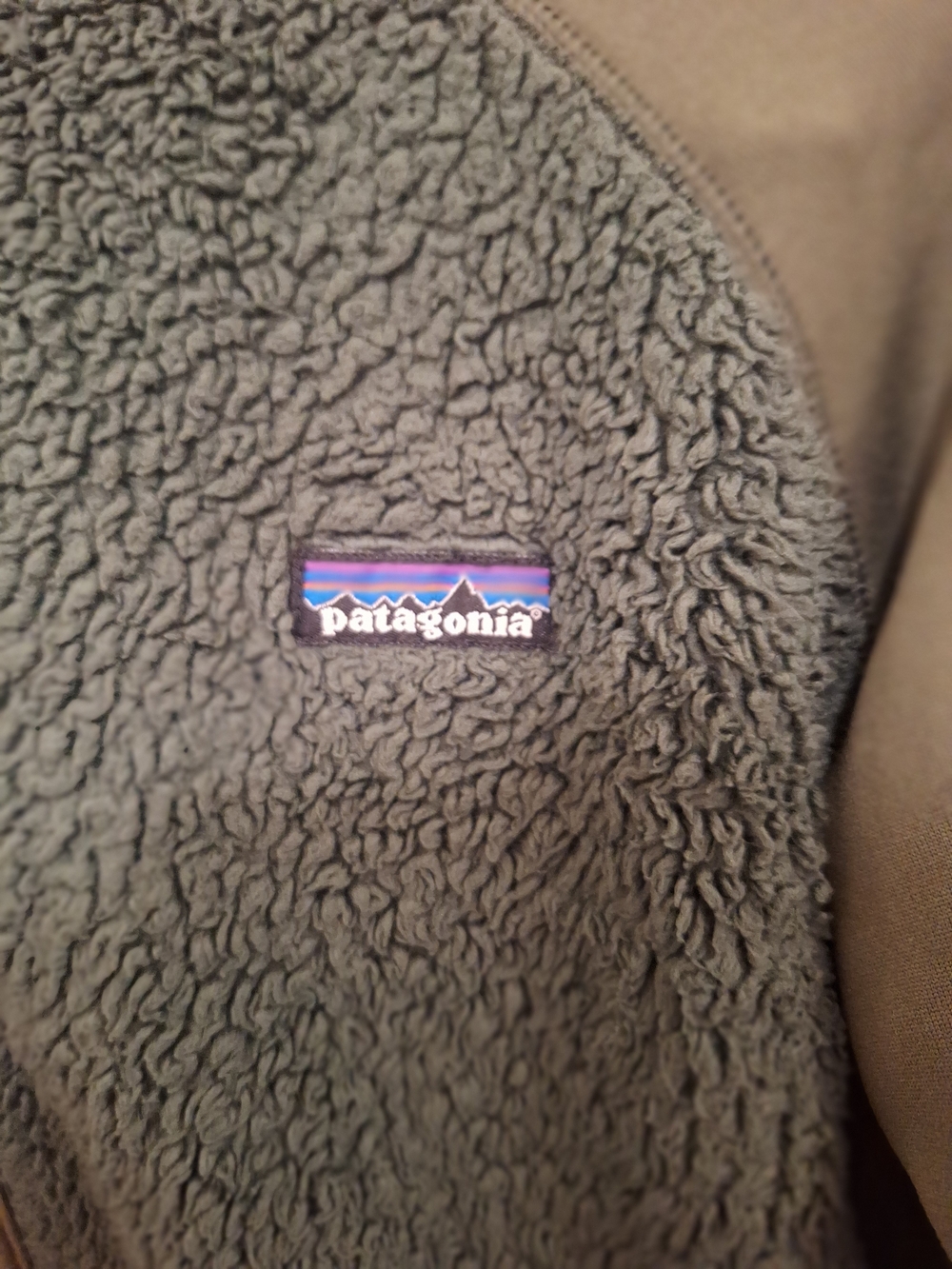 Patagonia Green Full-Zip Hooded Fleece Jacket - Picture 3 of 8